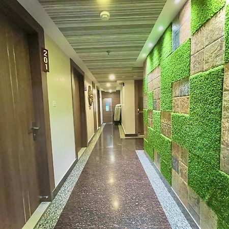 Hotel Kuber Palace ! Puri Near-Sea-Beach-And-Temple Fully-Air-Conditioned-Hotel With-Lift-And-Parking-Facility Eksteriør bilde