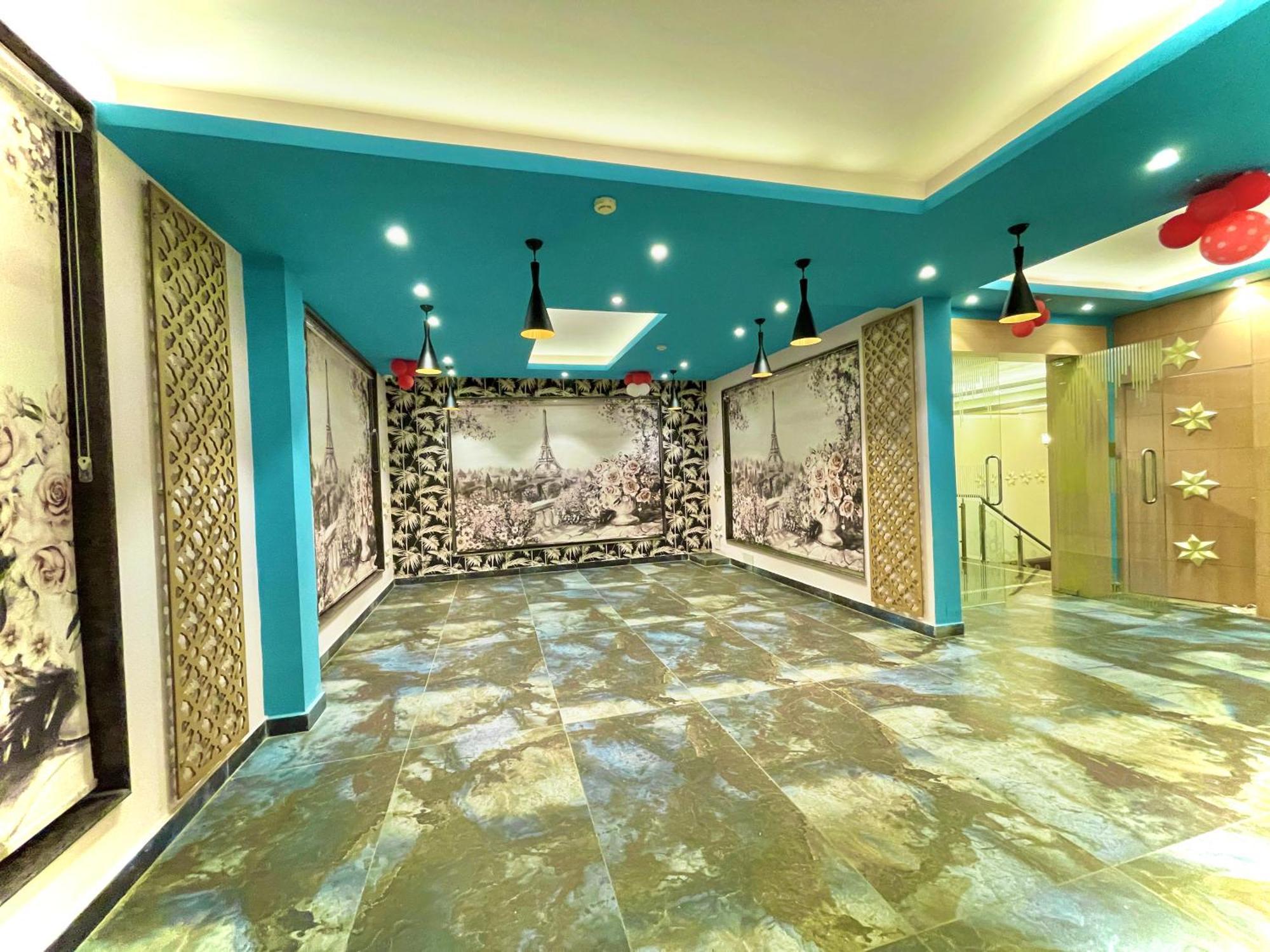 Hotel Kuber Palace ! Puri Near-Sea-Beach-And-Temple Fully-Air-Conditioned-Hotel With-Lift-And-Parking-Facility Eksteriør bilde