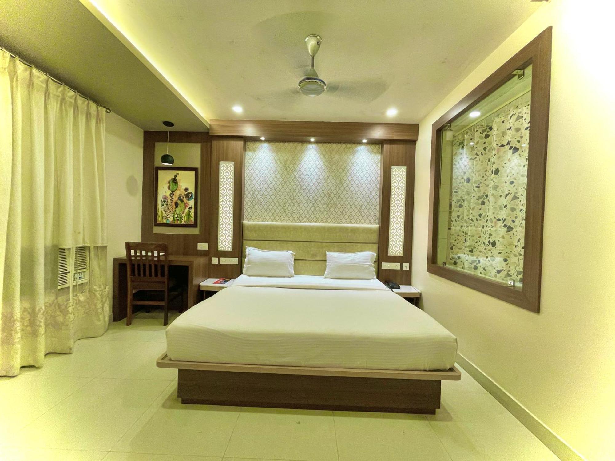 Hotel Kuber Palace ! Puri Near-Sea-Beach-And-Temple Fully-Air-Conditioned-Hotel With-Lift-And-Parking-Facility Eksteriør bilde