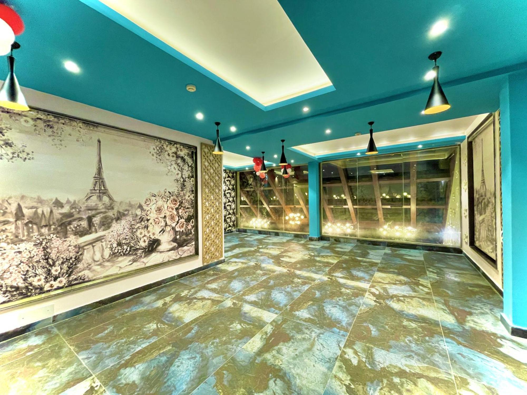 Hotel Kuber Palace ! Puri Near-Sea-Beach-And-Temple Fully-Air-Conditioned-Hotel With-Lift-And-Parking-Facility Eksteriør bilde