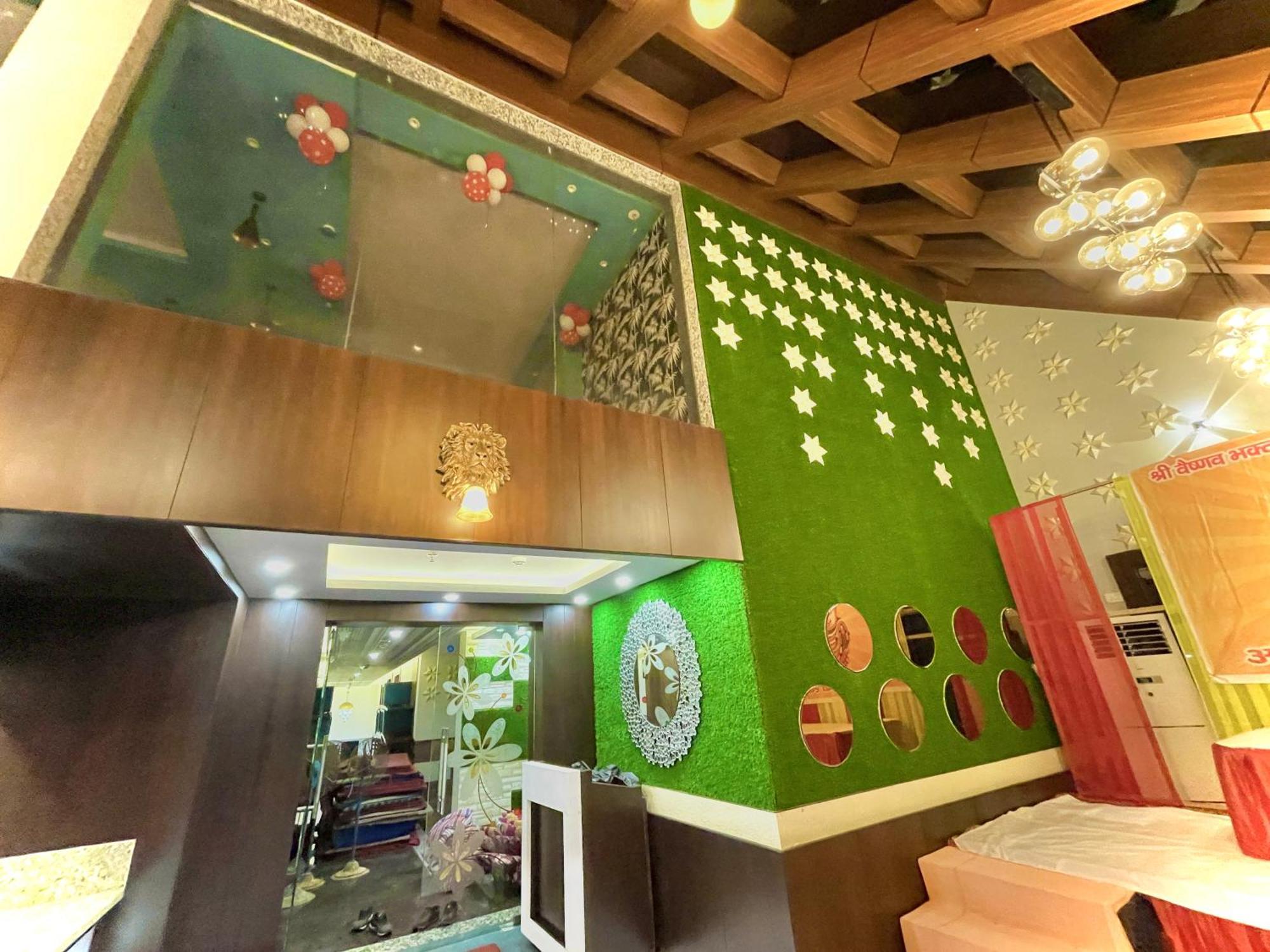 Hotel Kuber Palace ! Puri Near-Sea-Beach-And-Temple Fully-Air-Conditioned-Hotel With-Lift-And-Parking-Facility Eksteriør bilde