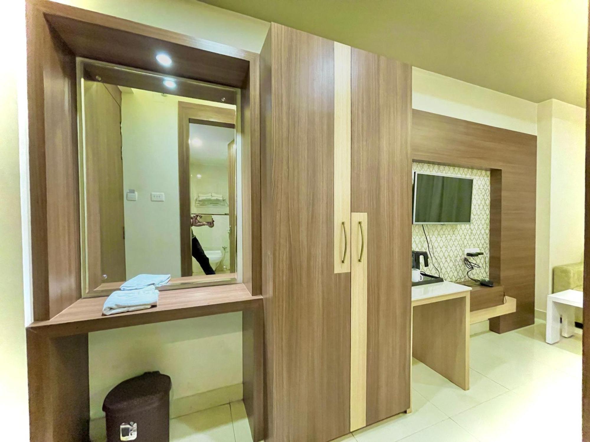 Hotel Kuber Palace ! Puri Near-Sea-Beach-And-Temple Fully-Air-Conditioned-Hotel With-Lift-And-Parking-Facility Eksteriør bilde