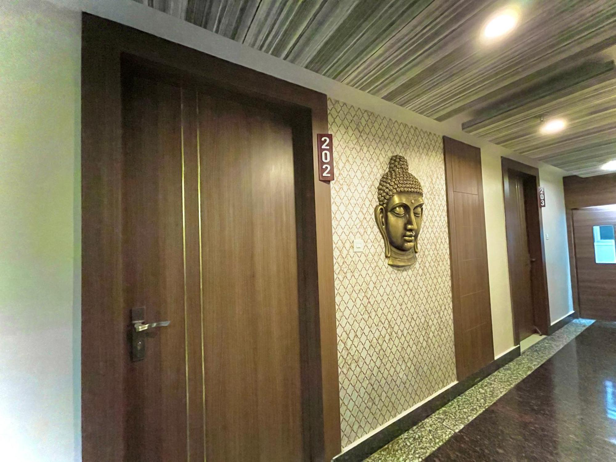 Hotel Kuber Palace ! Puri Near-Sea-Beach-And-Temple Fully-Air-Conditioned-Hotel With-Lift-And-Parking-Facility Eksteriør bilde