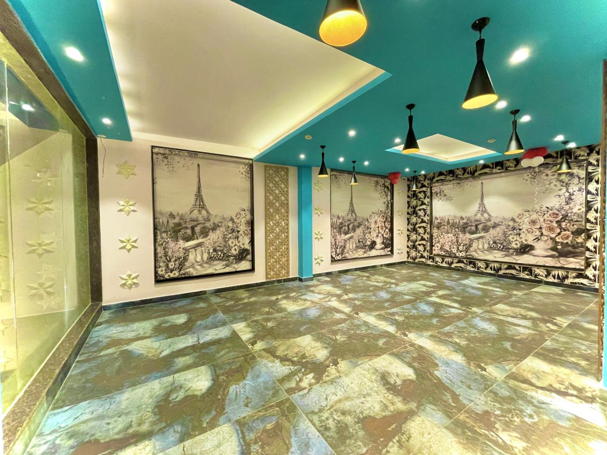 Hotel Kuber Palace ! Puri Near-Sea-Beach-And-Temple Fully-Air-Conditioned-Hotel With-Lift-And-Parking-Facility Eksteriør bilde